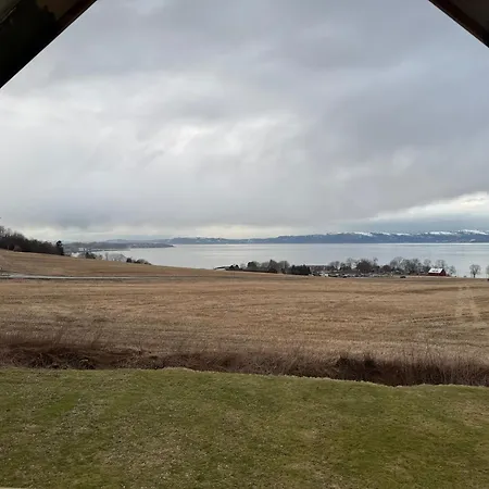 Unique With Amazing Views! Daire