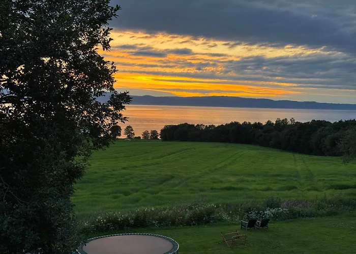 Unique With Amazing Views! Apartament *